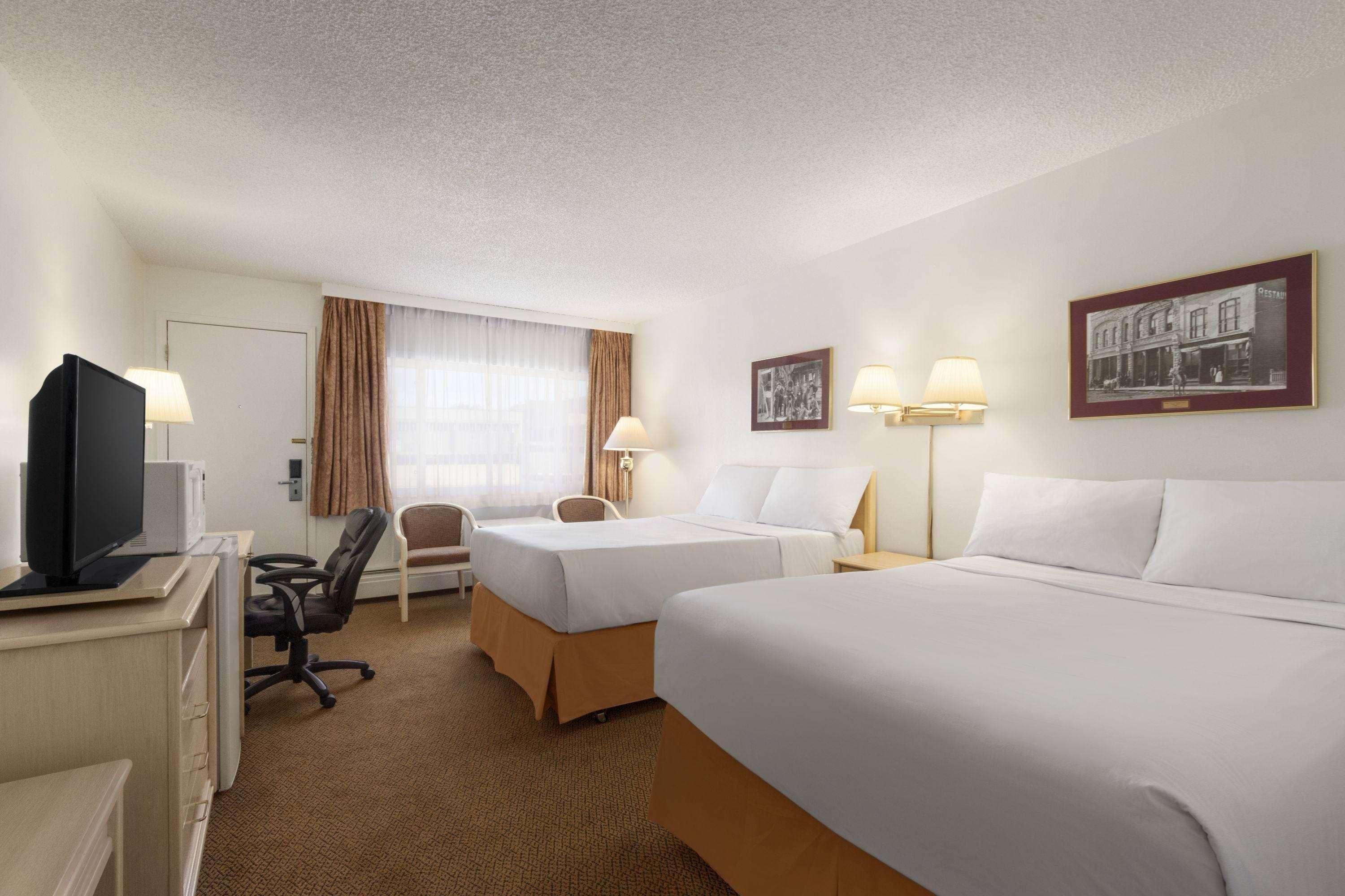 Travelodge By Wyndham Calgary South Exterior foto