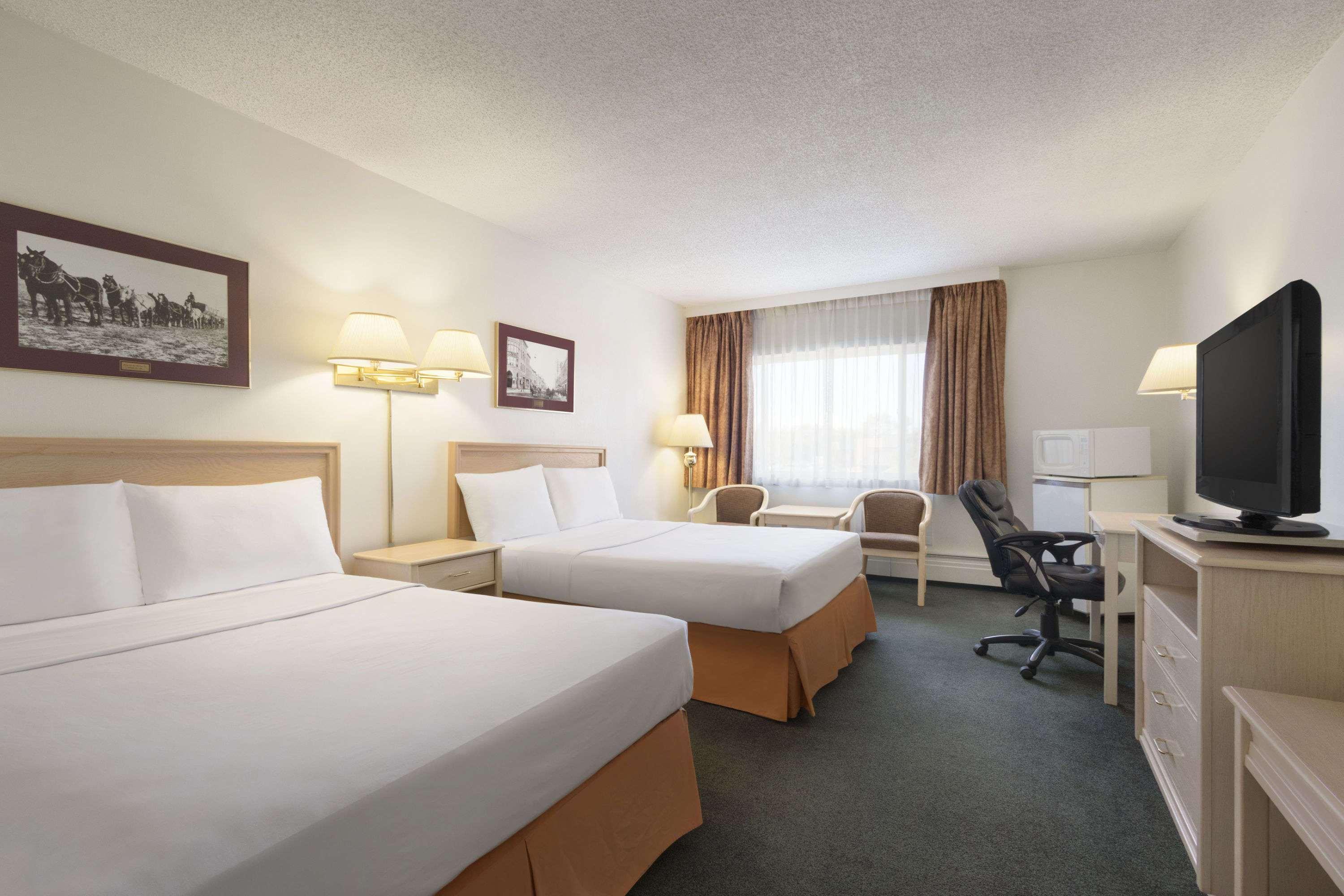 Travelodge By Wyndham Calgary South Exterior foto