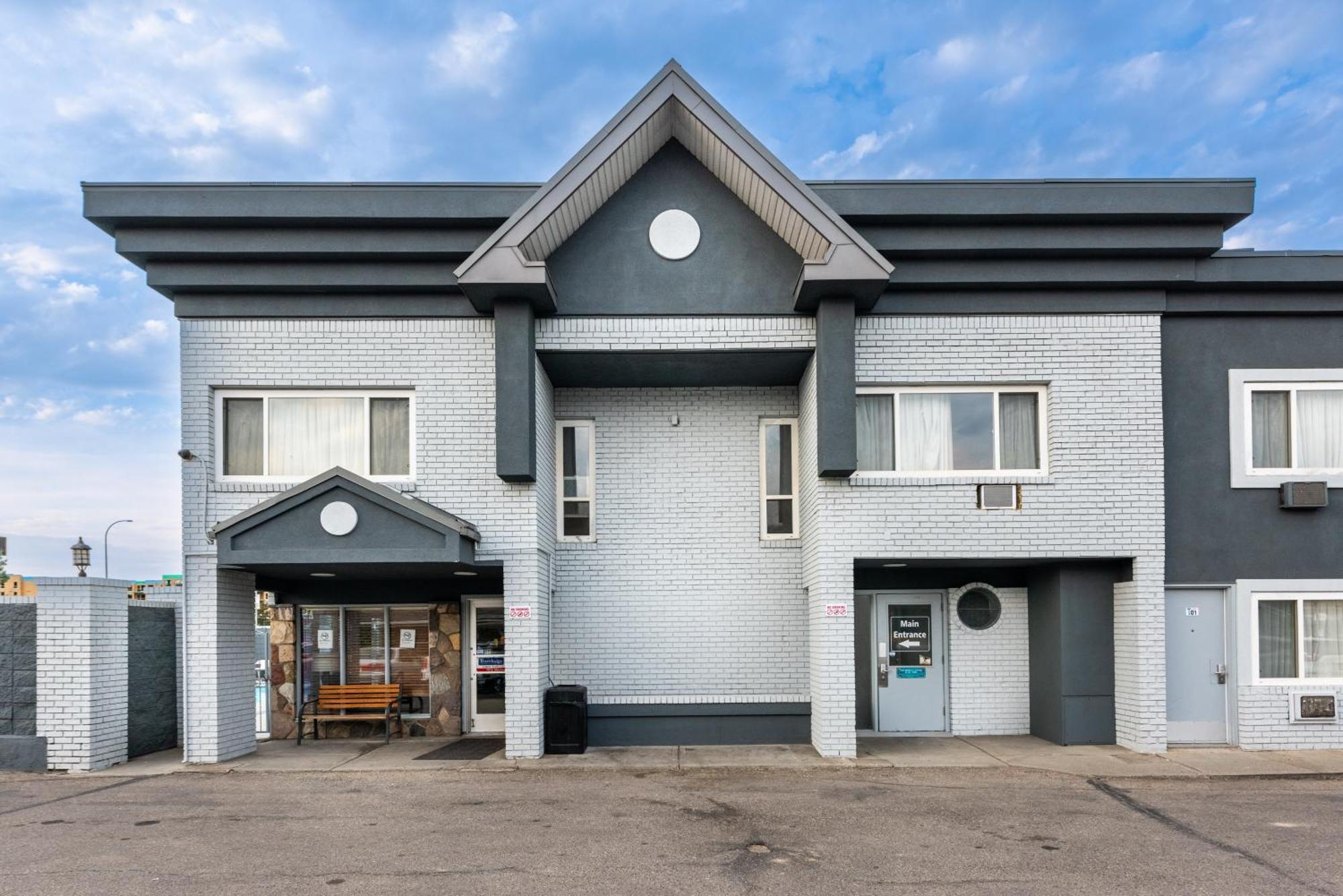 Travelodge By Wyndham Calgary South Exterior foto